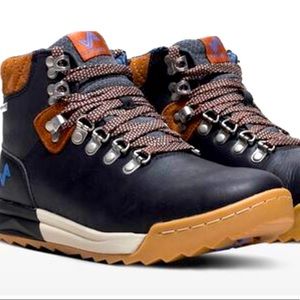 *NEW* Foresake Patch Hiking Boots, Sz. 8